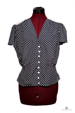 Jule-Shoot-Dawanda-Tailoring-Doll-00052_logo